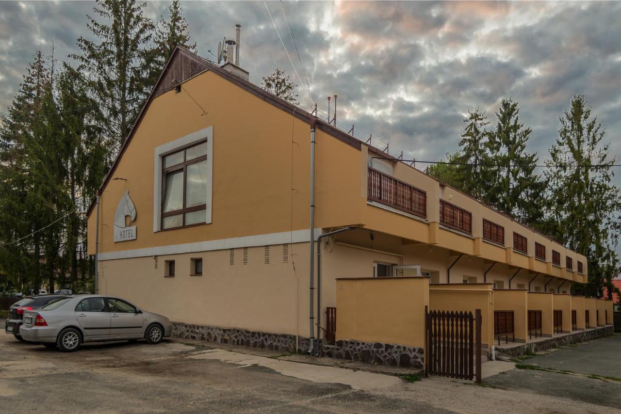 Hotel Lipicai Es Etterem 3*