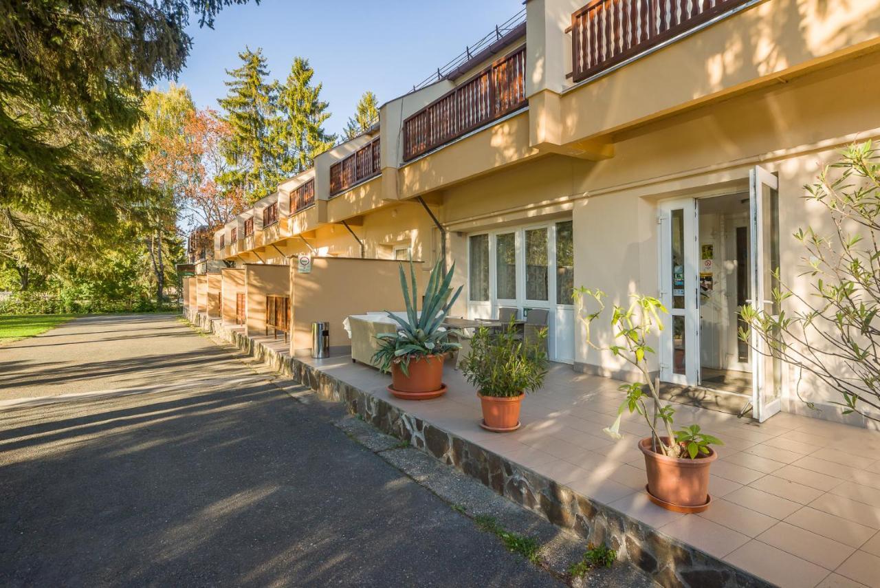 Lipicai Es Etterem Hotel