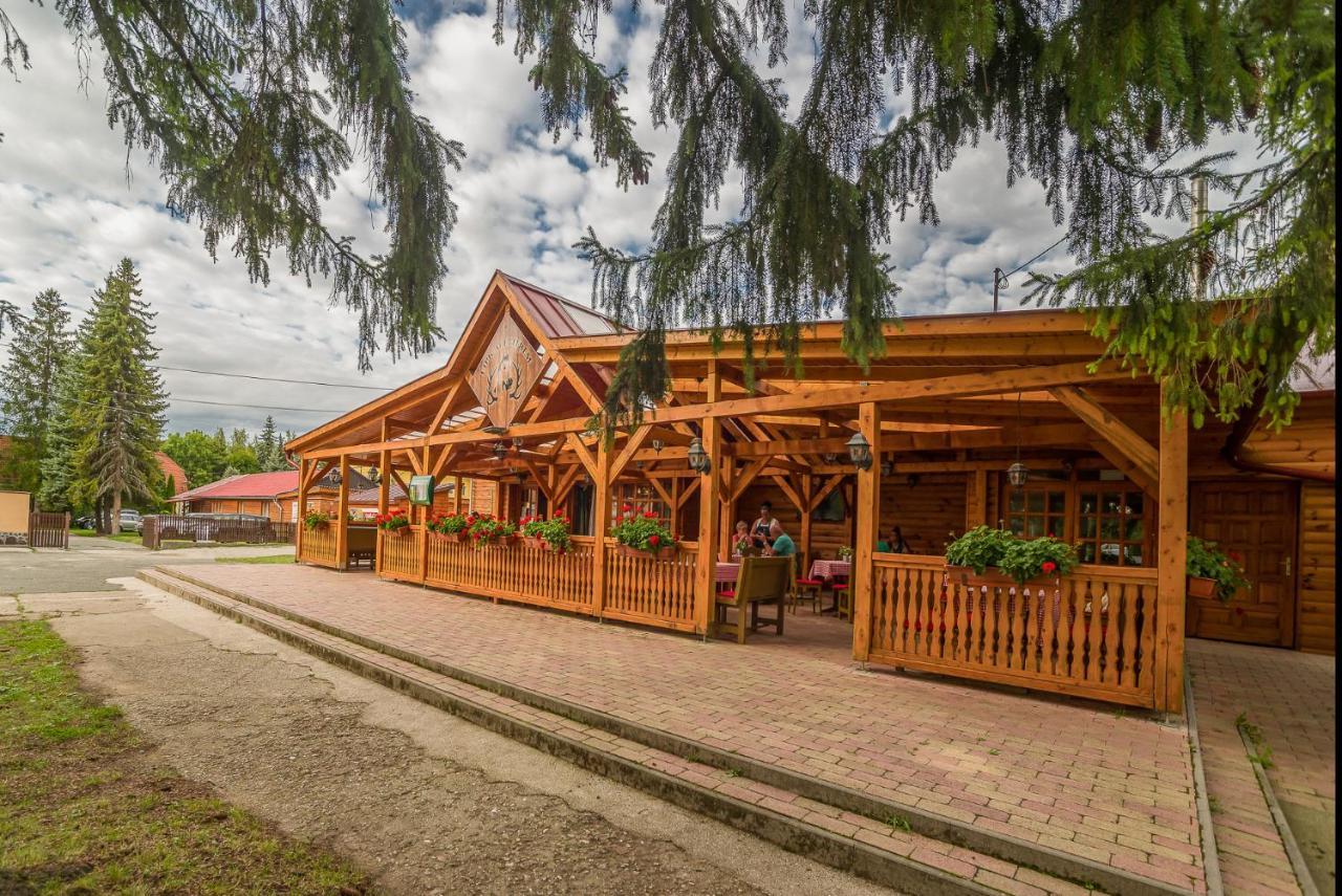 Lipicai Es Etterem Hotel