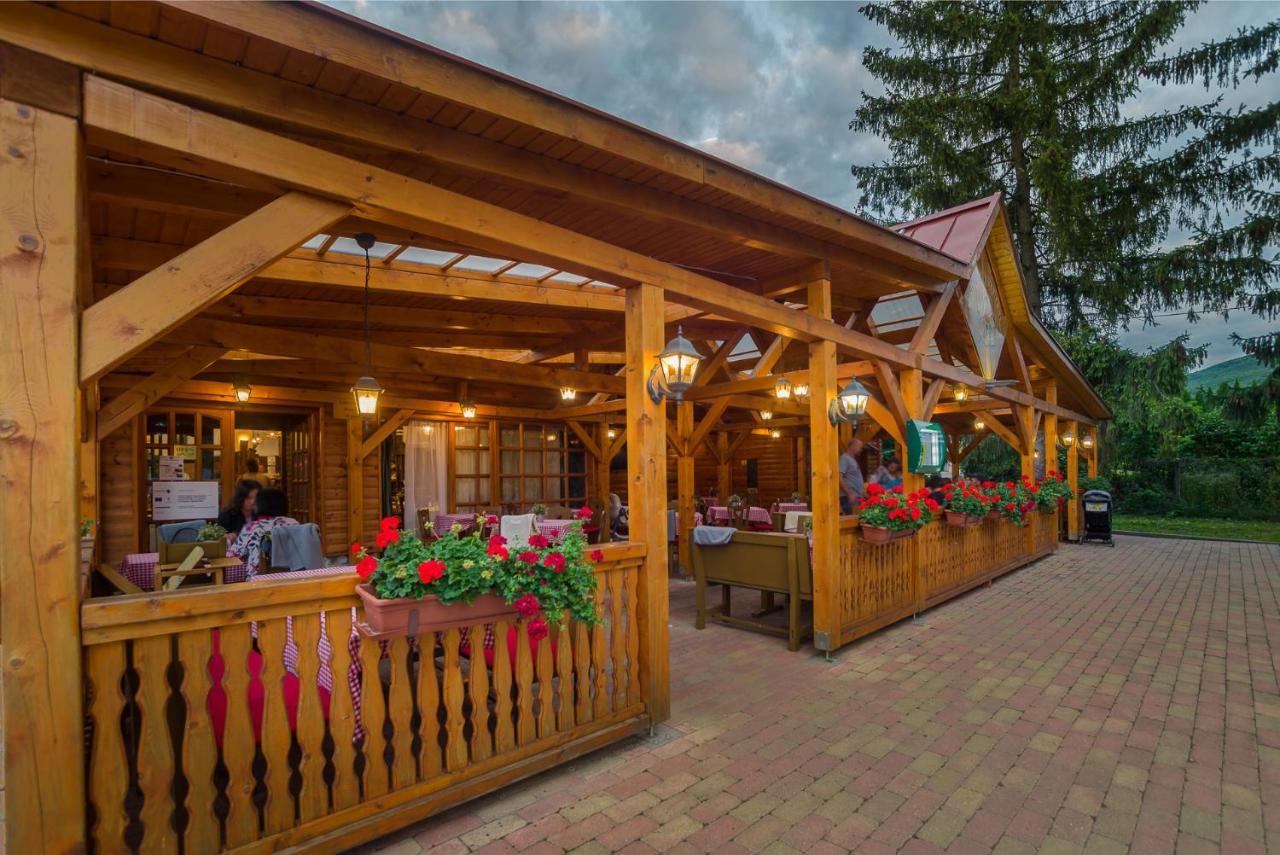 Lipicai Es Etterem Hotel