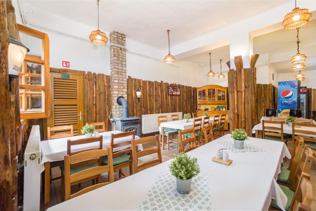 Hotel Lipicai Es Etterem 3*